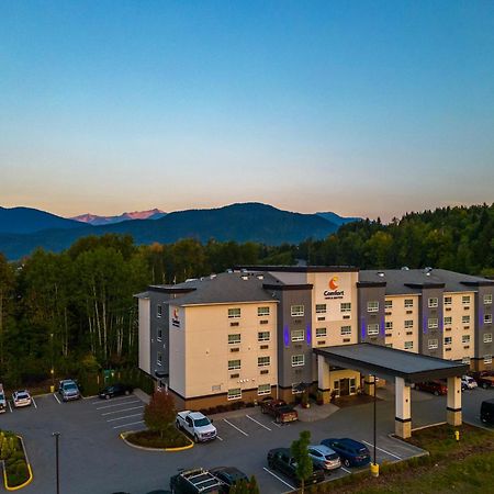 Comfort Inn & Suites Тірейс Екстер'єр фото
